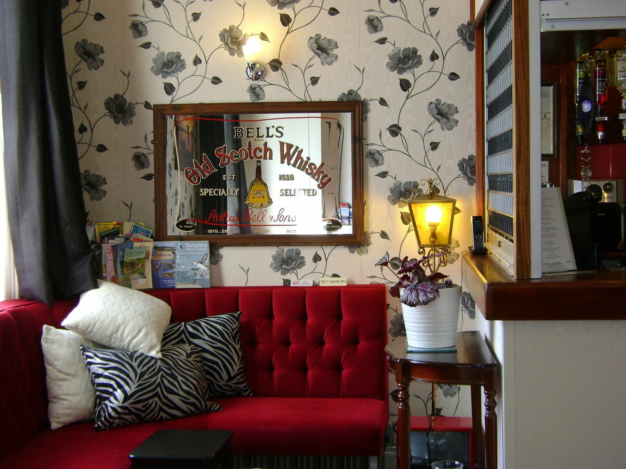 Hotel The Wharncliffe à Scarborough Extérieur photo